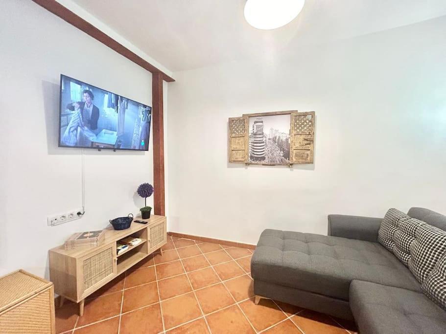 Centro Lavapies Meson D Paredes